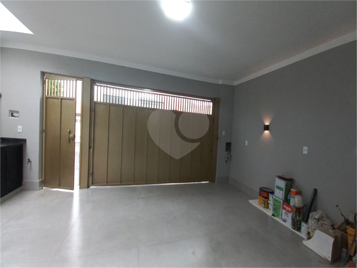 Foto REO1100139