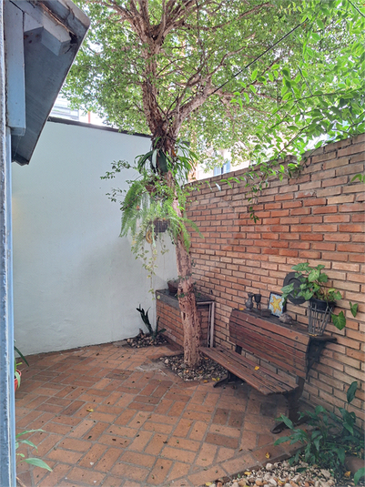 Foto REO1100143