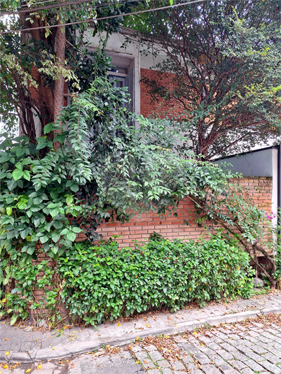 Foto REO1100143