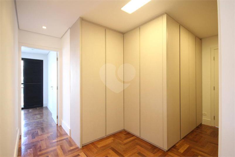 Foto REO1100155