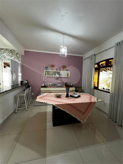 Foto REO1100168