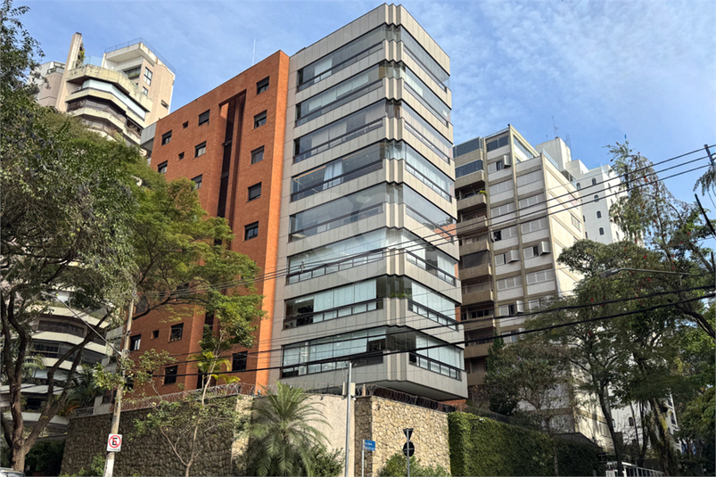 Foto REO1100191