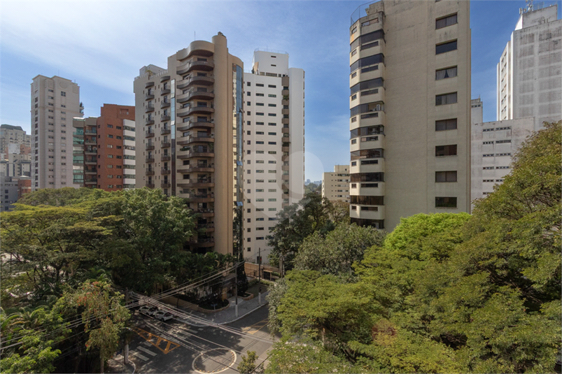 Foto REO1100191