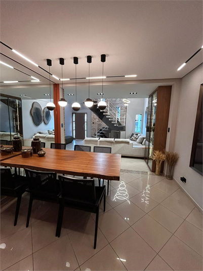 Foto REO1100227