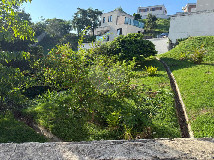 Foto REO1100235