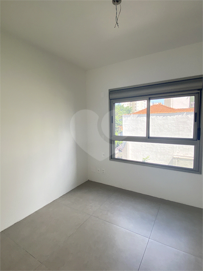 Foto REO1100236