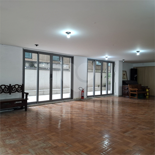 Foto REO1100242