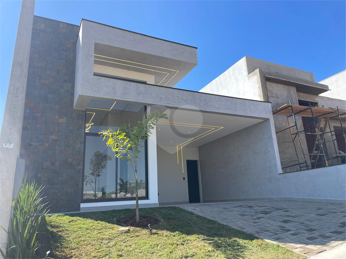 Foto REO1100273