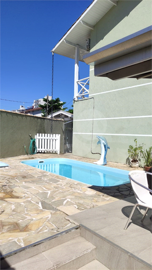 Foto REO1100335