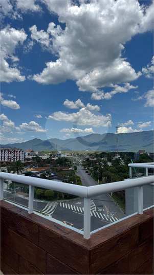 Foto REO1100341