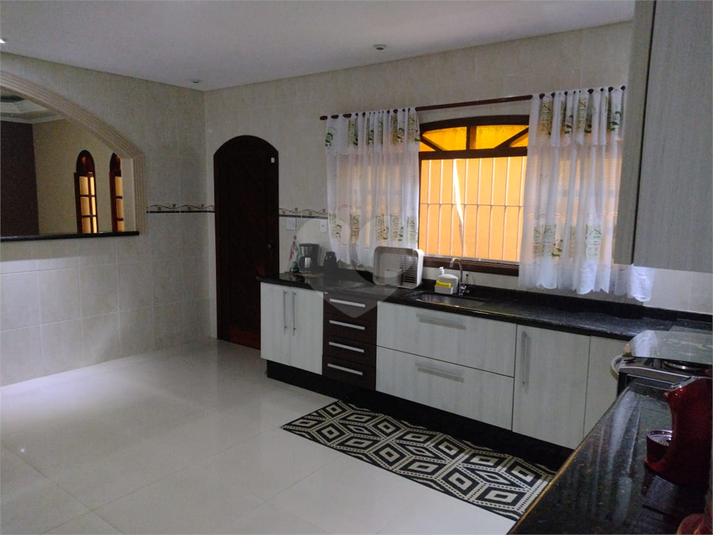 Foto REO1100381