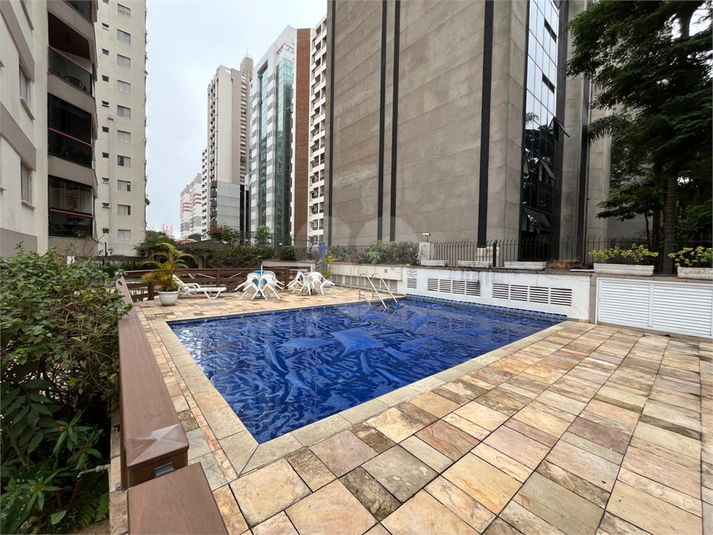 Foto REO1100450