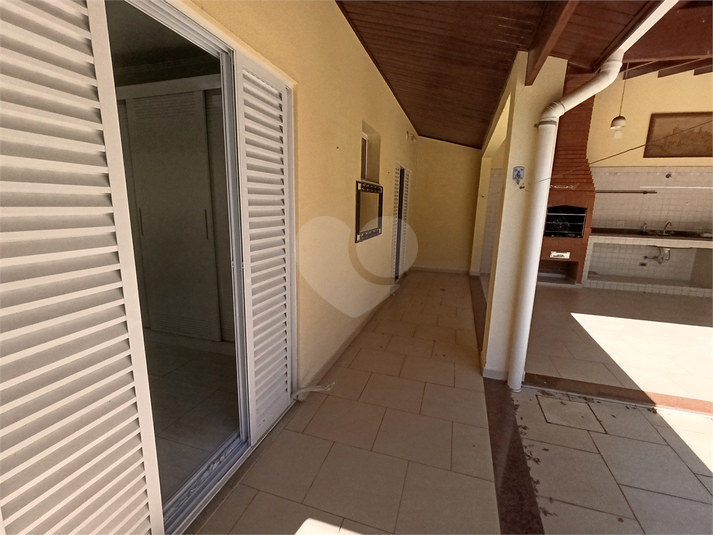 Foto REO1100461