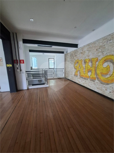 Foto REO1100481