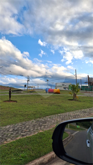 Foto REO1100519
