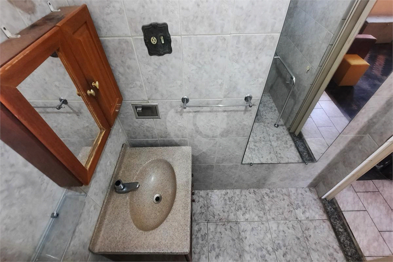 Foto REO1100522