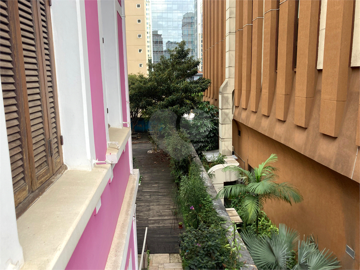 Foto REO1100644