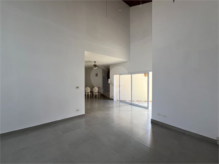 Foto REO1100666