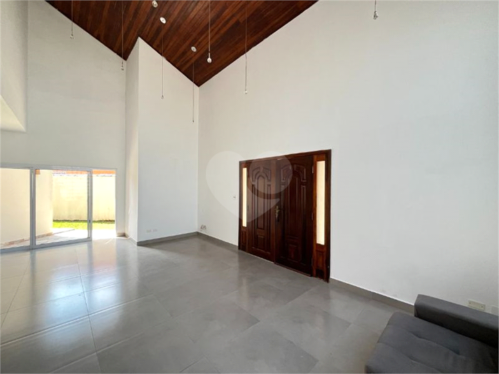 Foto REO1100666