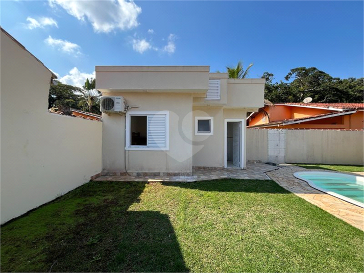 Foto REO1100666