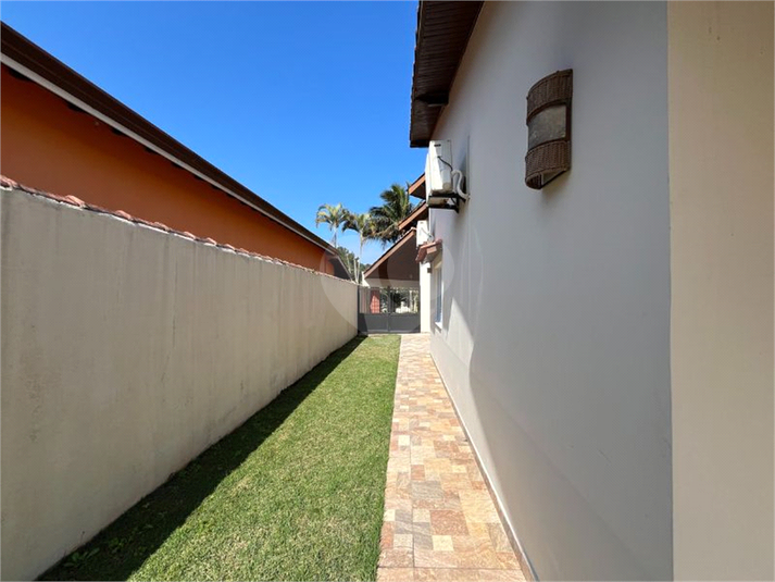 Foto REO1100666