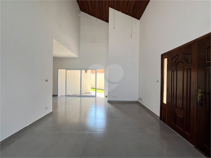 Foto REO1100666