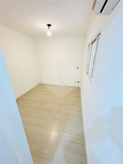 Foto REO1100676