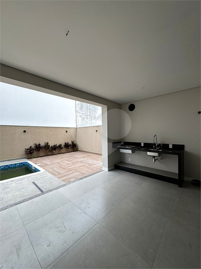 Foto REO1100678