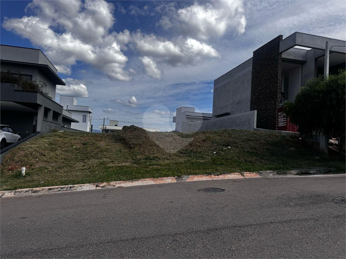 Foto REO1100683