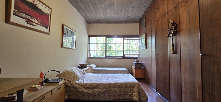 Foto REO1100752