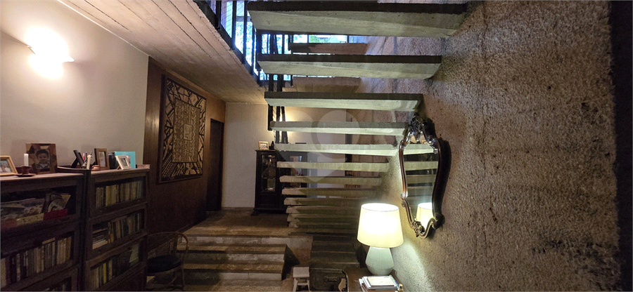Foto REO1100752