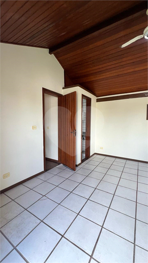 Foto REO1100756