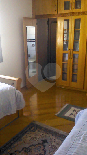 Foto REO1100757