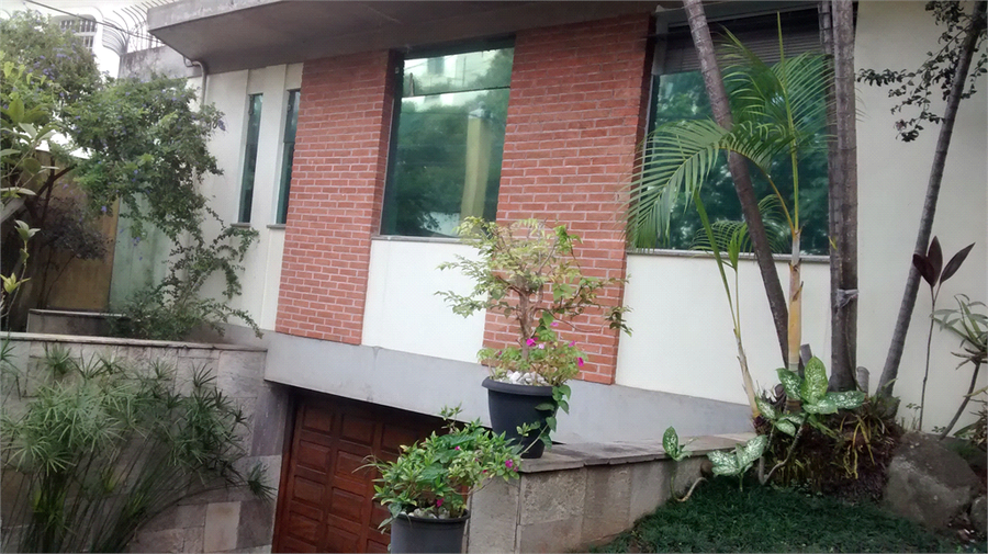 Foto REO1100757