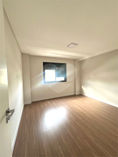 Foto REO1100760