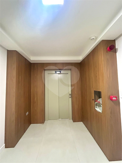 Foto REO1100760