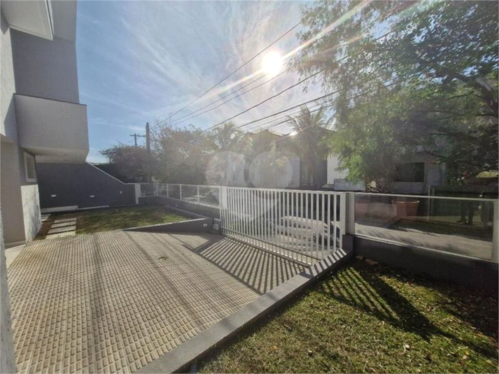 Foto REO1100784