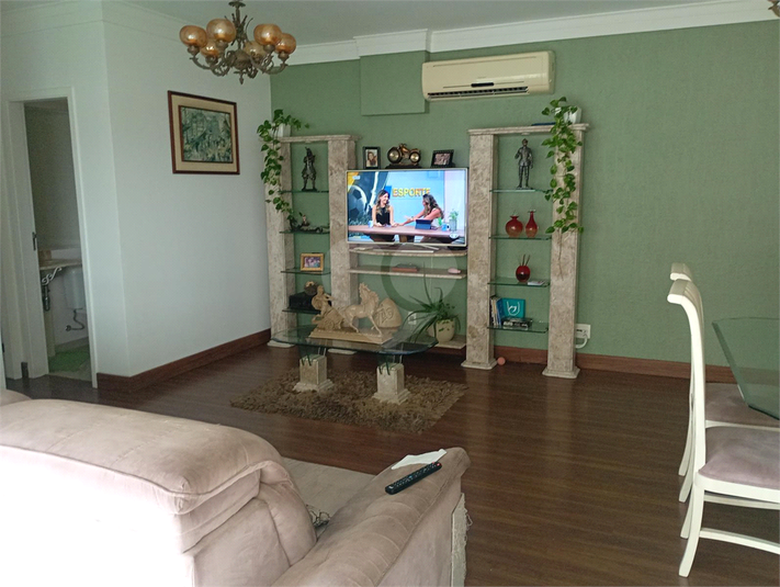 Foto REO1100786