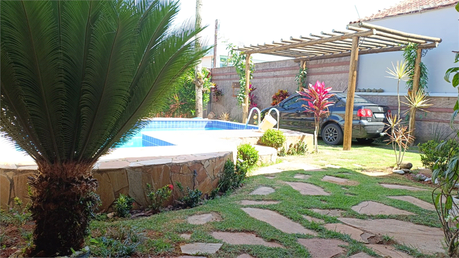 Foto REO1100788