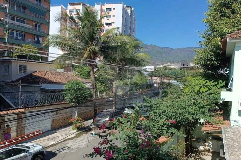 Foto REO1100793