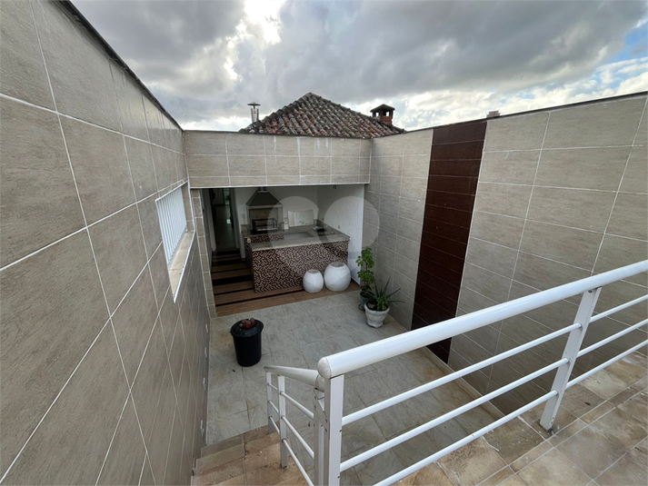 Foto REO1100810