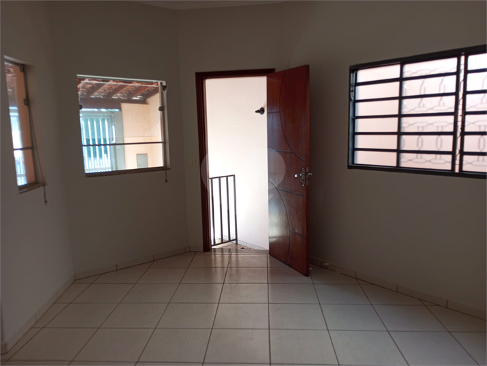 Foto REO1100835