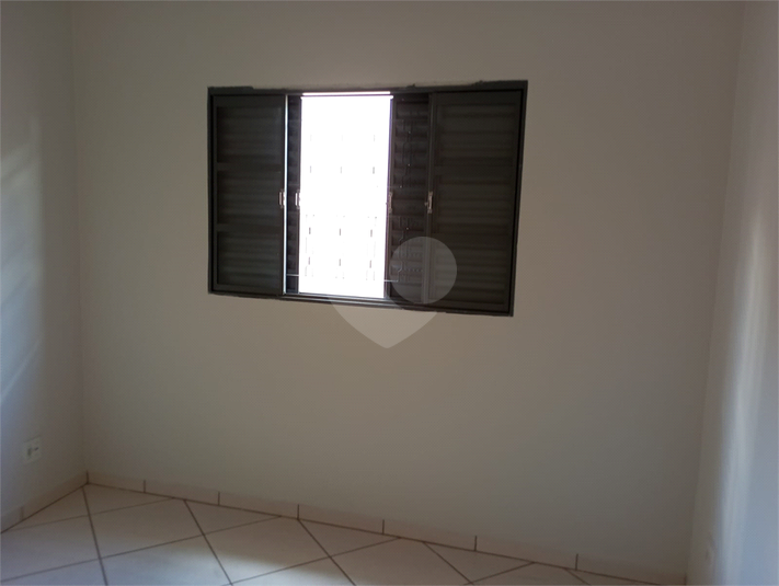 Foto REO1100835