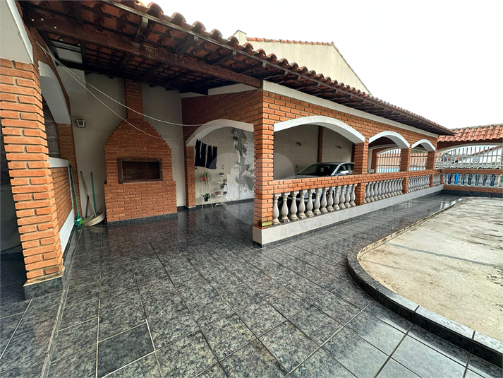 Foto REO1100837