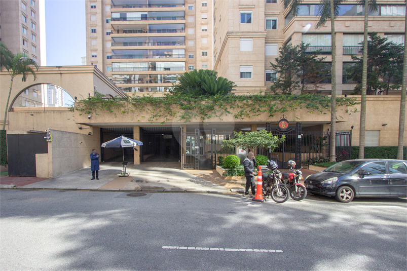 Foto REO1100843