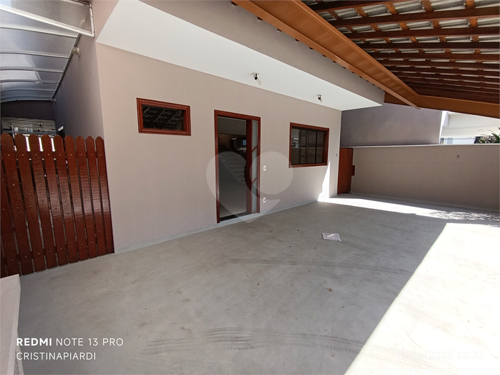 Foto REO1100859