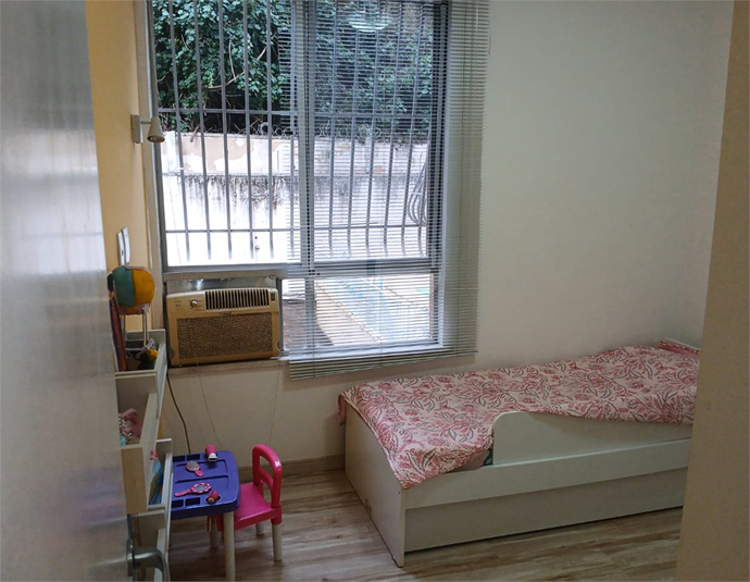 Foto REO1100863