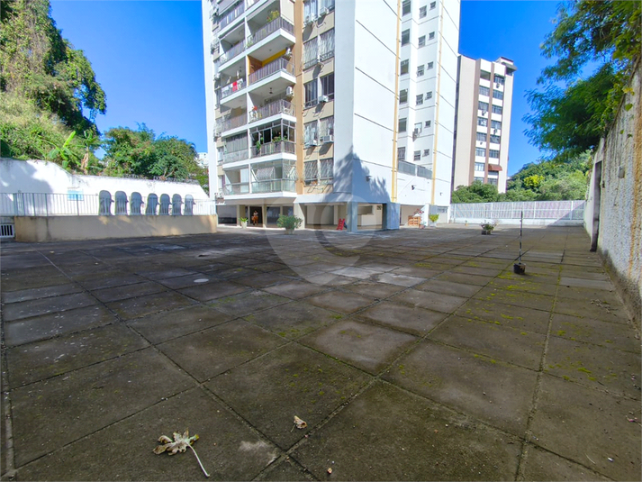 Foto REO1100863