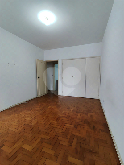 Foto REO1100877