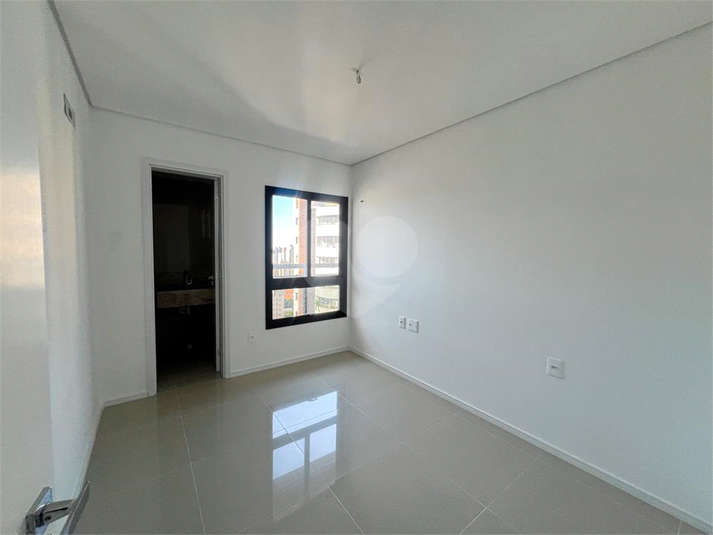 Foto REO1100880